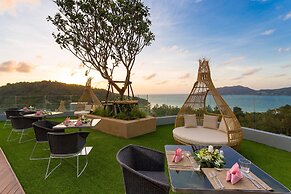 Crest Resort & Pool Villas