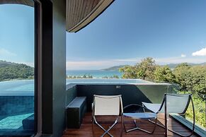 Crest Resort & Pool Villas