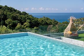 Crest Resort & Pool Villas