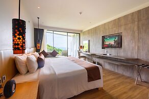 Crest Resort & Pool Villas