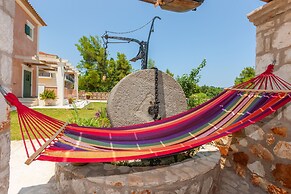 Agro Art Boutique & Luxury Villas