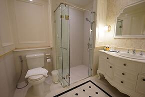 Chateau de Khaoyai Hotel & Resort