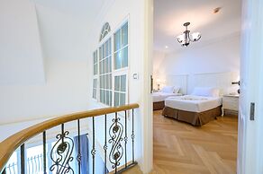 Chateau de Khaoyai Hotel & Resort