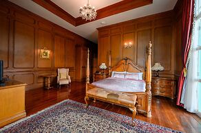 Chateau de Khaoyai Hotel & Resort