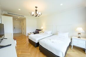 Chateau de Khaoyai Hotel & Resort