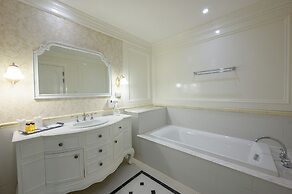 Chateau de Khaoyai Hotel & Resort