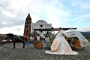 Las Casas Filipinas de Acuzar