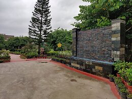 Mulberry Araliayas Resort & Spa