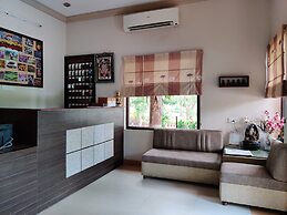 Mulberry Araliayas Resort & Spa