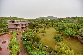 Mulberry Araliayas Resort & Spa