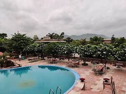 Mulberry Araliayas Resort & Spa