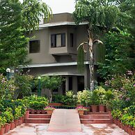 Mulberry Araliayas Resort & Spa