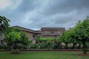 Mulberry Araliayas Resort & Spa