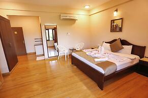 Mulberry Araliayas Resort & Spa