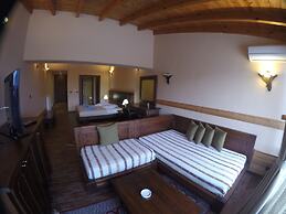 Loggas Hotel