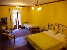 Loggas Hotel