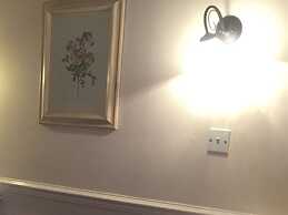 Colnbrook Lodge Guest House