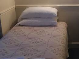 Colnbrook Lodge Guest House