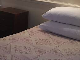 Colnbrook Lodge Guest House