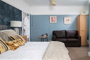 Rosaire Guest House