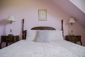 Chanterelle Country Inn & Cottages