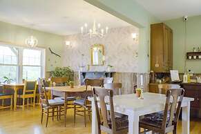 Chanterelle Country Inn & Cottages