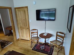 Chanterelle Country Inn & Cottages