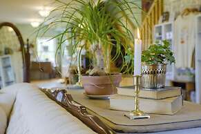 Chanterelle Country Inn & Cottages