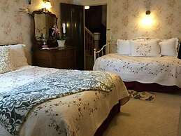 The Alma House Inn