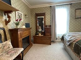 The Alma House Inn