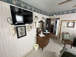 The Alma House Inn