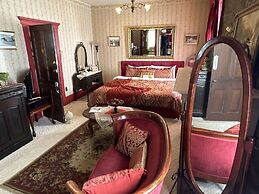 The Alma House Inn