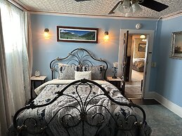 The Alma House Inn