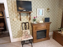 The Alma House Inn