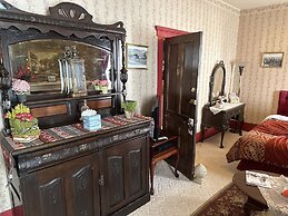 The Alma House Inn