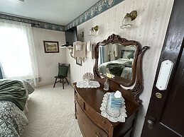 The Alma House Inn
