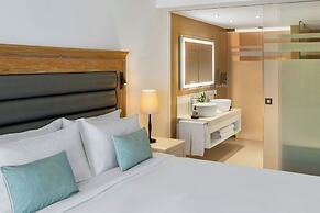 Pine Cliffs Ocean Suites, a Luxury Collection Resort & Spa