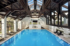 Pine Cliffs Ocean Suites, a Luxury Collection Resort & Spa