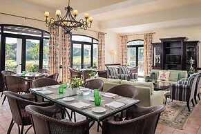 Pine Cliffs Ocean Suites, a Luxury Collection Resort & Spa