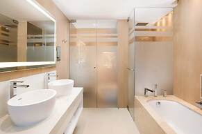 Pine Cliffs Ocean Suites, a Luxury Collection Resort & Spa