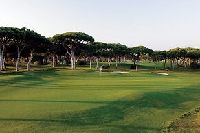 Pine Cliffs Ocean Suites, a Luxury Collection Resort & Spa