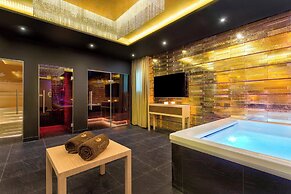 Pine Cliffs Ocean Suites, a Luxury Collection Resort & Spa