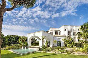 Pine Cliffs Ocean Suites, a Luxury Collection Resort & Spa