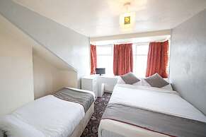 The Hollingdales Hotel