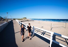 YHA Newcastle Beach