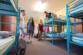 YHA Newcastle Beach