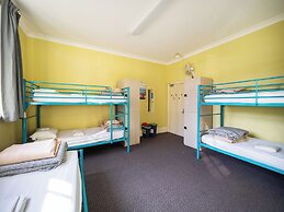 YHA Newcastle Beach
