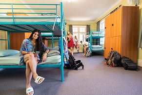 YHA Newcastle Beach