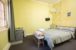 YHA Newcastle Beach
