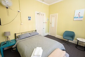 YHA Newcastle Beach